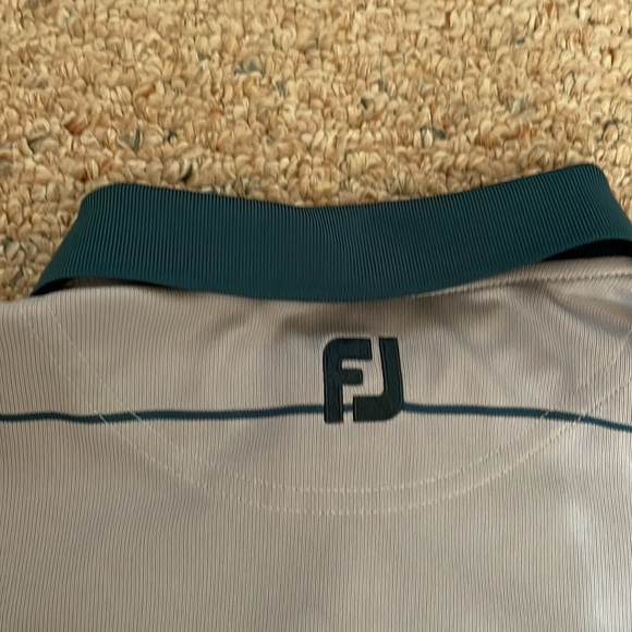Footjoy golf polo size medium excellent condition - Picture 6 of 6